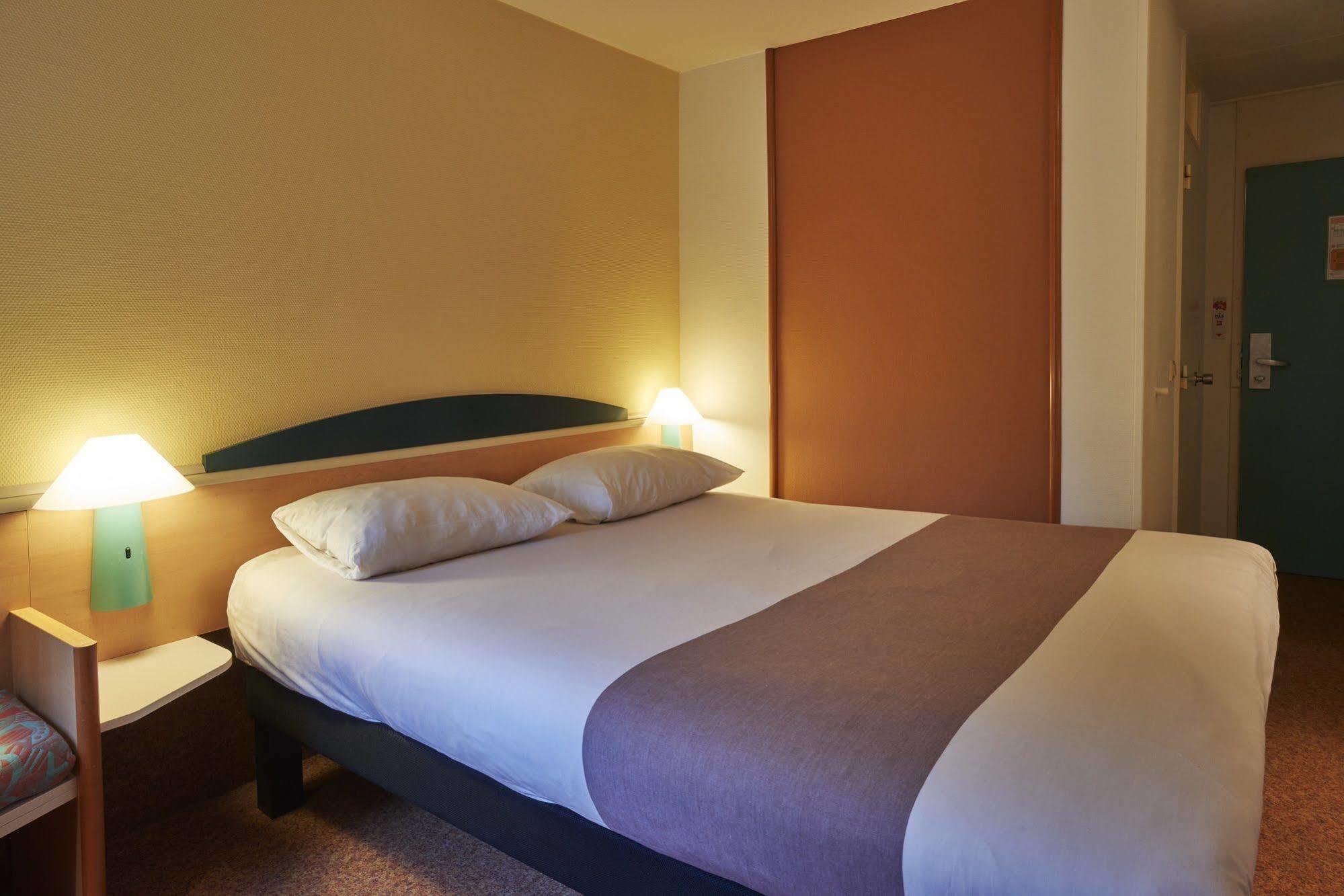 Ibis Tilburg Hotel Luaran gambar