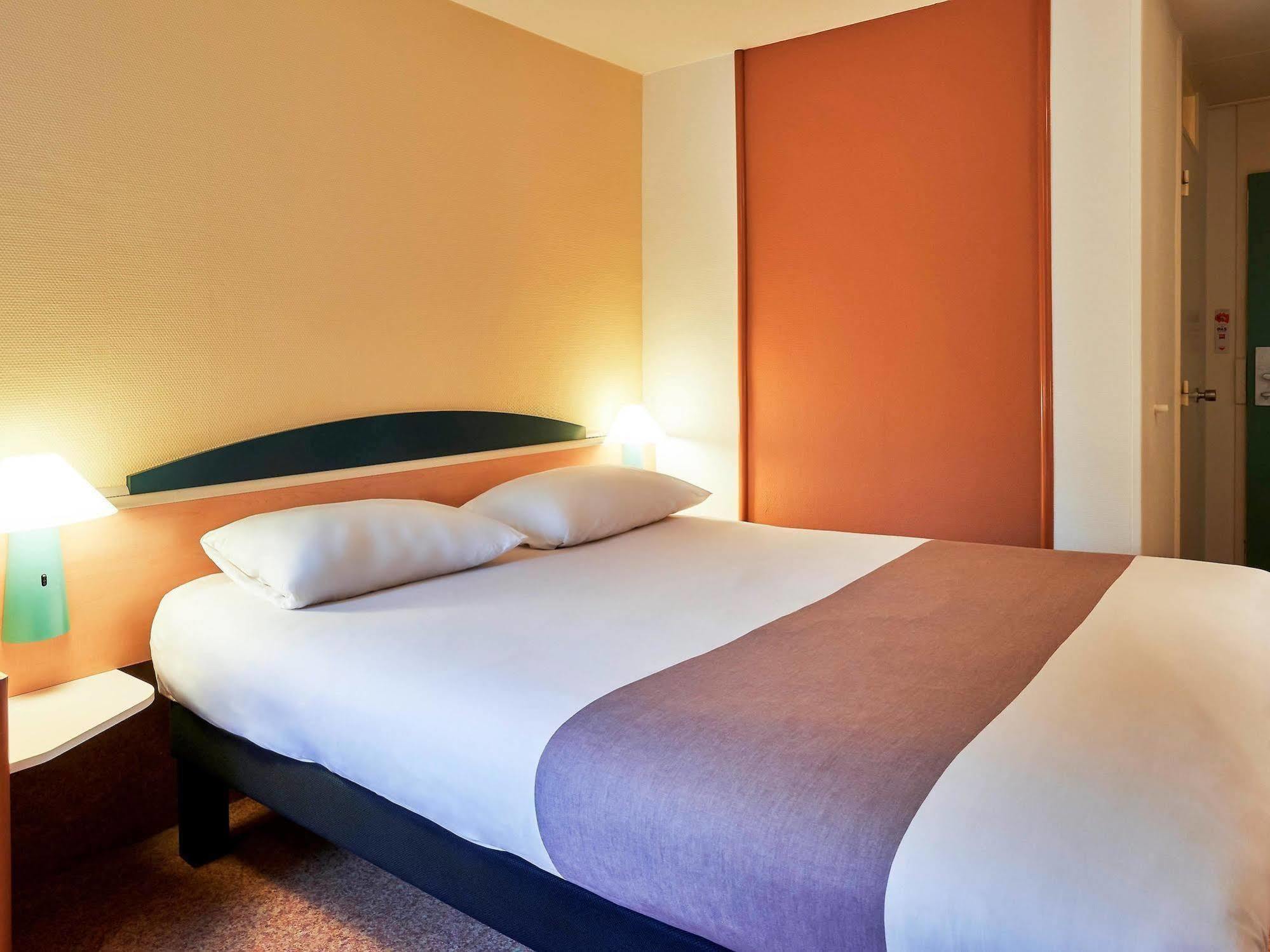 Ibis Tilburg Hotel Luaran gambar